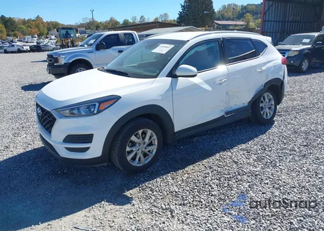 2021 Hyundai Tucson Value z USA, uszkodzony, nr VIN KM8J3CA49MU289260